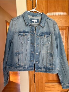 Ann Taylor LOFT Light Wash Denim Trucker Jacket - Classic Jean Jacket
